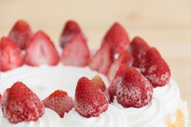 tatlı çilekli tatlı dondurma pastası.