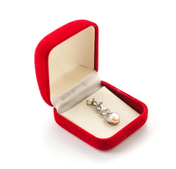 Caixa de jóias no fundo branco — Fotografia de Stock