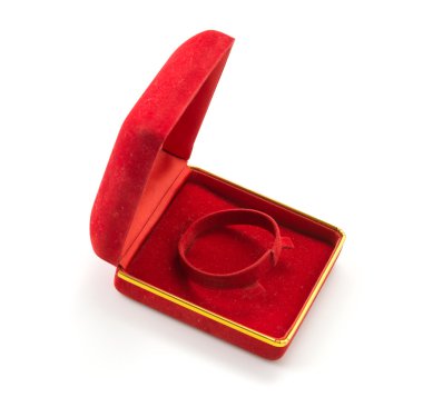 Beyaz arkaplanda mücevher kutusu