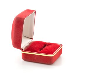 Beyaz arkaplanda mücevher kutusu