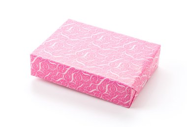 Beyaz arkaplanda hediye kutusu