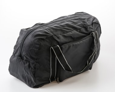 Beyaz arkaplanda moda çantası