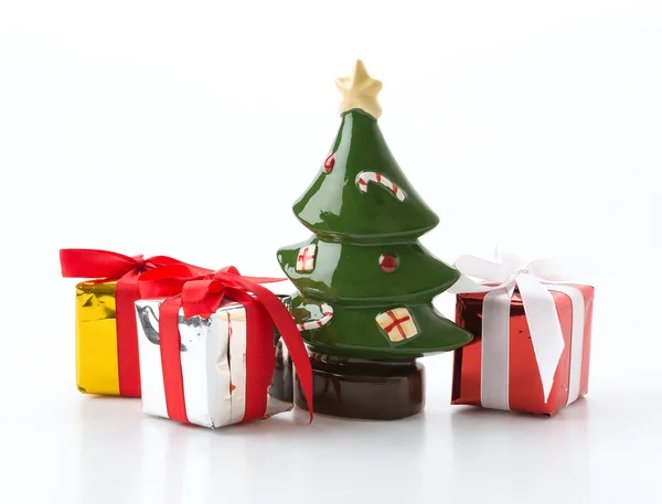 Caja de regalo con árbol de Navidad —  Fotos de Stock