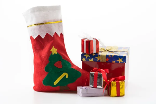 Caja de regalo con calcetín de Navidad — Foto de Stock