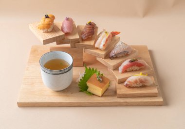 Omakase sushi premium set - Japon yemek tarzı