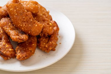 Tayland usulü susamlı kızarmış muz.