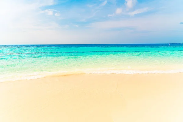 Vazio Bela Praia Tropical Mar Céu Azul Para Fundo — Fotografia de Stock