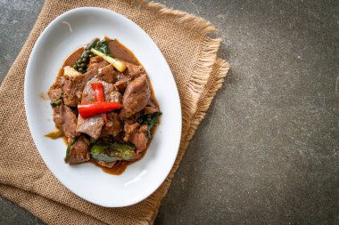 Ördekli Kızarmış Kara Biber - Asya usulü