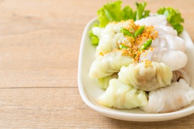 ( Kow Griep Pag Mor) Domuz buğulama pirinç paketleri ya da pilav kabuklu börekler