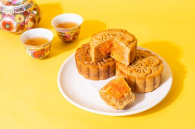 Çin ay pastası durian ve yumurta sarısı aromalı.