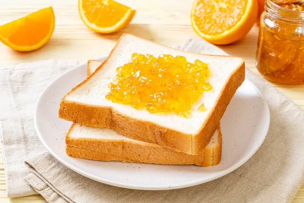 Кусочки Хлеба Апельсиновым Джемом Завтрак — стоковое фото