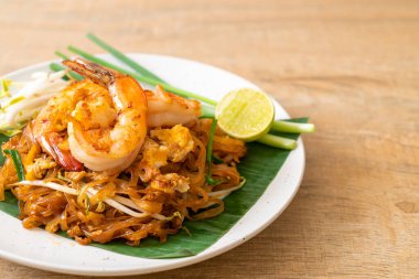 Pad Thai - Kızarmış pirinç eriştesi