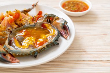 Baharatlı Baharatlı Baharatlı Yengeç Yumurtası