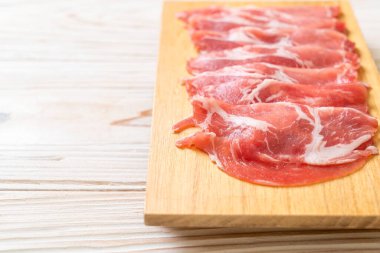 taze doğranmış domuz eti.
