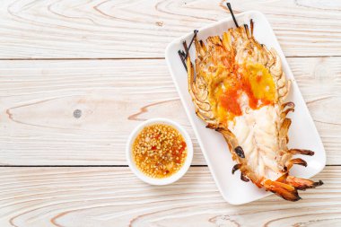 Izgara Taze Dev Nehir Karidesi Baharatlı Deniz Ürünleri Soslu