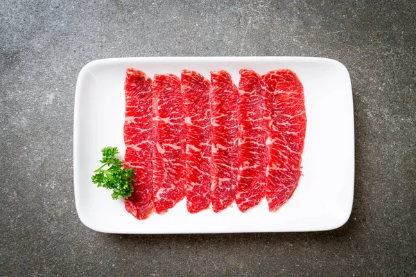 Vers Rundvlees Rauw Gesneden Met Gemarmerde Textuur Geserveerd Voor Sukiyaki — Stockfoto