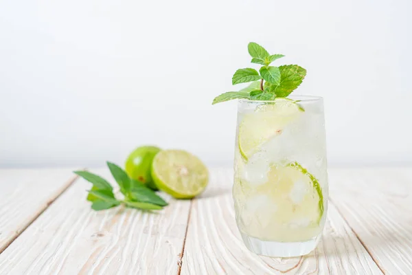 Iced Lime Soda Mint Refreshing Drink — Stock Photo, Image