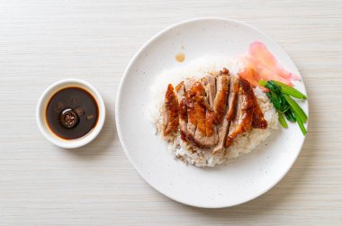 Pirinçli ızgara ördek.