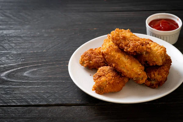 Ayam Goreng Sayap Dengan Kecap Makanan Yang Tidak Sehat — Stok Foto