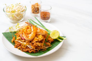 Pad Thai - Kızarmış pirinç eriştesi