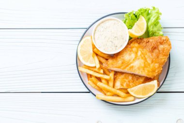 Balık ve cips - sağlıksız gıda