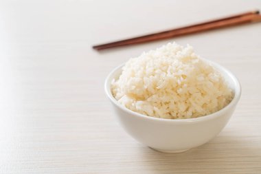 Tayland yaseminli beyaz pirinç kasesi.