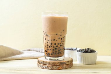 Kabarcıklı Tayvan sütlü çayı - popüler Asya içeceği