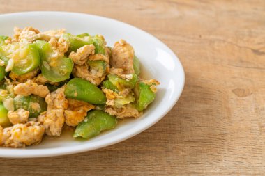 Yumurtayla Kızarmış Açı Kabağı Sağlıklı Yemek Stili