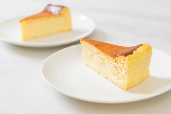 Hembränd Cheesecake Vit Tallrik — Stockfoto