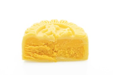 Beyaz arkaplanda Çin ay çöreği aromalı muhallebi