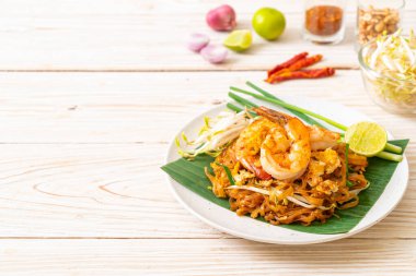 Pad Thai - Kızarmış pirinç eriştesi
