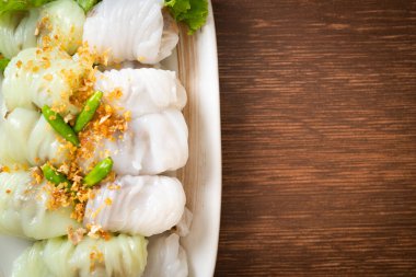 ( Kow Griep Pag Mor) Domuz buğulama pirinç paketleri ya da pilav kabuklu börekler