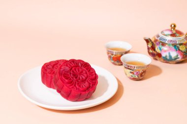 Ay pastası Sonbahar Festivali için kırmızı kadife aromalı