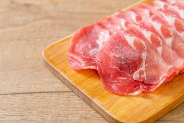 taze doğranmış domuz eti.
