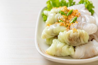 ( Kow Griep Pag Mor) Domuz buğulama pirinç paketleri ya da pilav kabuklu börekler