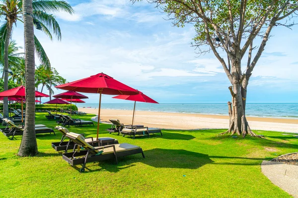 Beach Chair Umbrella Ocean Sea Beach Background — Stock Photo, Image