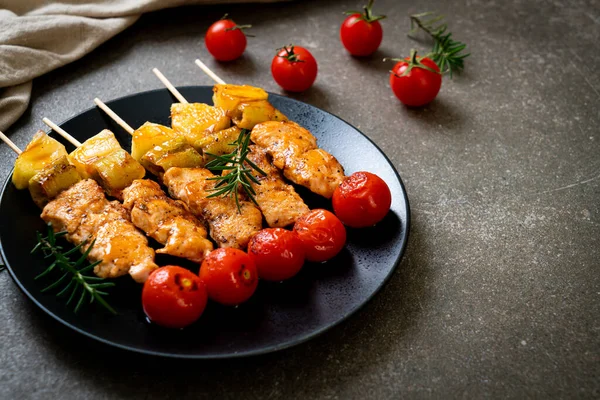 Grilled Chicken Barbecue Skewer Plate — Stock Photo, Image