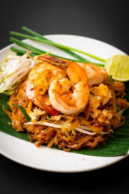 Pad Thai - Kızarmış pirinç eriştesi