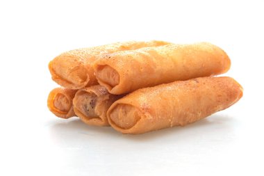 Kızarmış börek beyaz arkaplanda izole edilmiş.