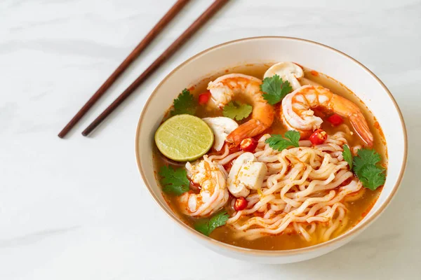 Fideos Instantáneos Ramen Sopa Picante Con Camarones Tom Yum Kung — Foto de Stock