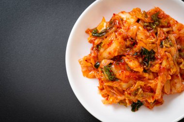 Tabakta kimçi lahanası - Kore geleneksel yemek tarzı