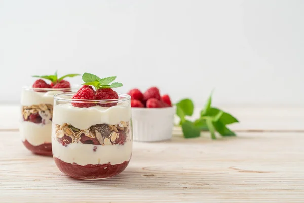 Framboesa Fresca Iogurte Com Granola Estilo Comida Saudável — Fotografia de Stock