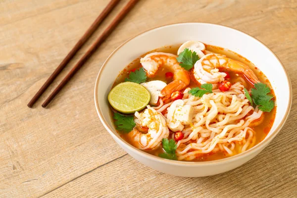 Fideos Instantáneos Ramen Sopa Picante Con Camarones Tom Yum Kung — Foto de Stock