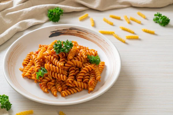 Spiraal Spirali Pasta Met Tomatensaus Peterselie Italiaanse Keuken — Stockfoto