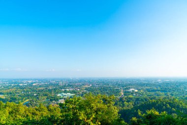 Chiang Mai şehri Tayland 'da mavi gökyüzü ile gökyüzü