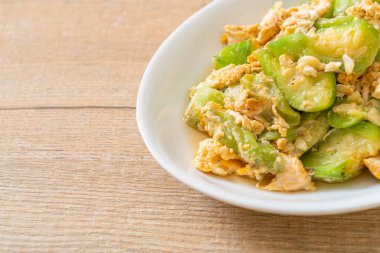 Yumurtayla Kızarmış Açı Kabağı Sağlıklı Yemek Stili