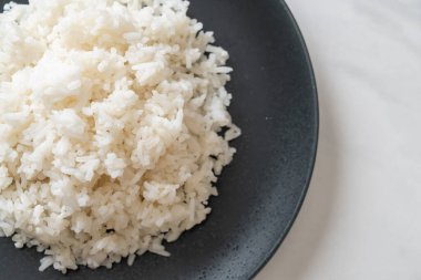 Tay yasemini pilavı pişirdim.