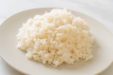 Tay yasemini pilavı pişirdim.