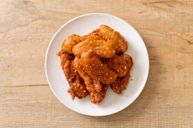 Tayland usulü susamlı kızarmış muz.