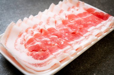 Dilimlenmiş taze domuz eti